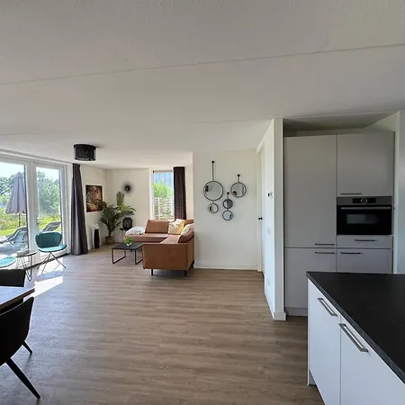Europarcs De Kraaijenbergse Plassen 12-personen-villa Beachlife Nr 318 * Lienden