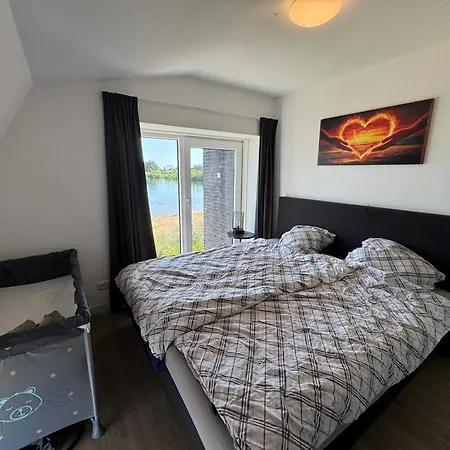 Europarcs De Kraaijenbergse Plassen 12-personen-villa Beachlife Nr 318