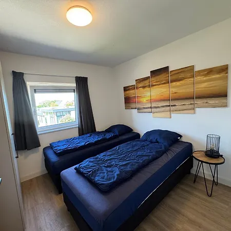 Holiday home Europarcs De Kraaijenbergse Plassen 12-personen-villa Beachlife Nr 318 Lienden